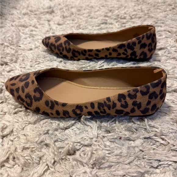 2/$15 Old Navy - Black & Brown Leopard Print Flats - Picture 6 of 9